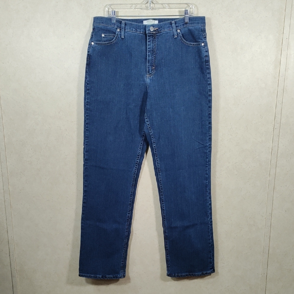 *H163 Wrangler medium wash As Real As stretch bootcut jeans 12 FINAL PRICE